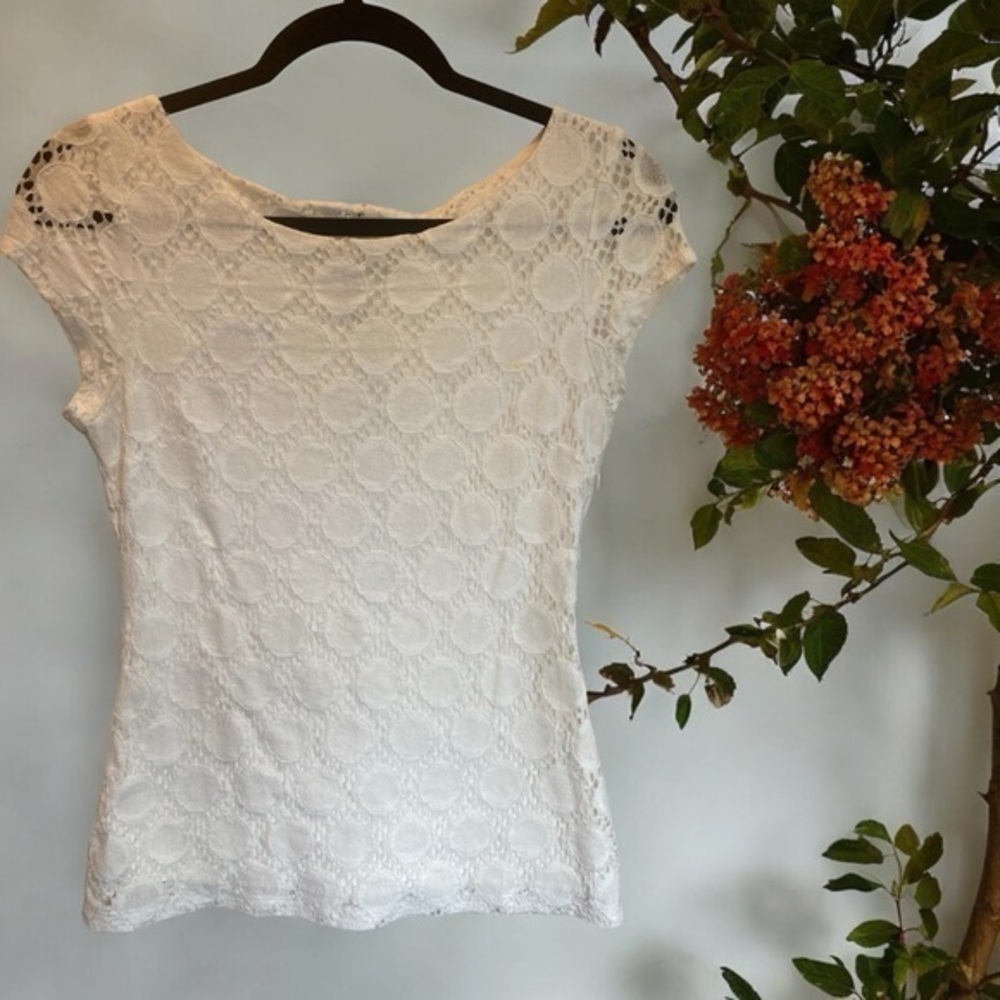 Banana Republic White Stretch Lace Shell Lined Top